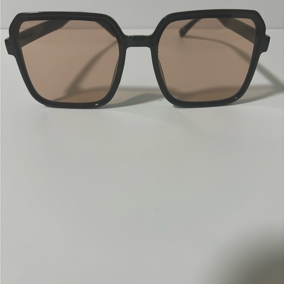Chic Black Sunglasses with Brown Tinted Lenses - Picture 3 of 7